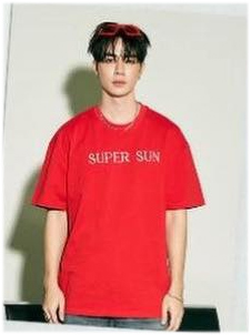 Super Sun : Oversized Tee - Red