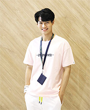 A Jenim Tee X Win - Pink Size L
