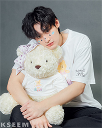 K SEE M : Bearby Nhom-tuay 04 T-shirt - White